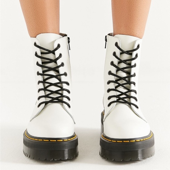 JADON BOOT SMOOTH LEATHER PLATFORMS DR. MARTENS NWT - Picture 2 of 10